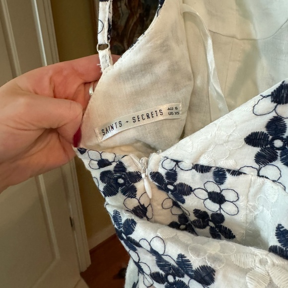 POPPY WRAP FRONT RUFFLE SHOULDER DRESS NAVY/WHITE - Picture 7 of 7